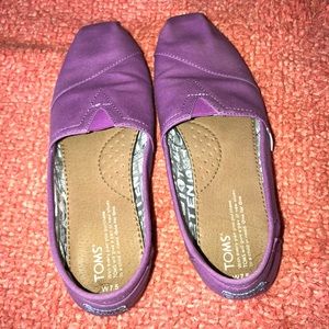 Purple toms